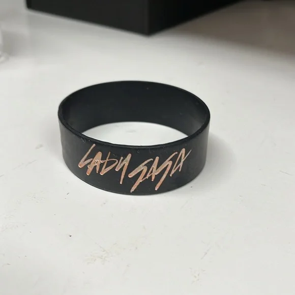 Lady GaGa born this way tour memorabilia- bracelet and bandana - Picture 2 of 4